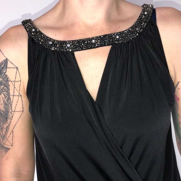 Express Beaded Collar Plunging V-Neck - Picture 3 of 8